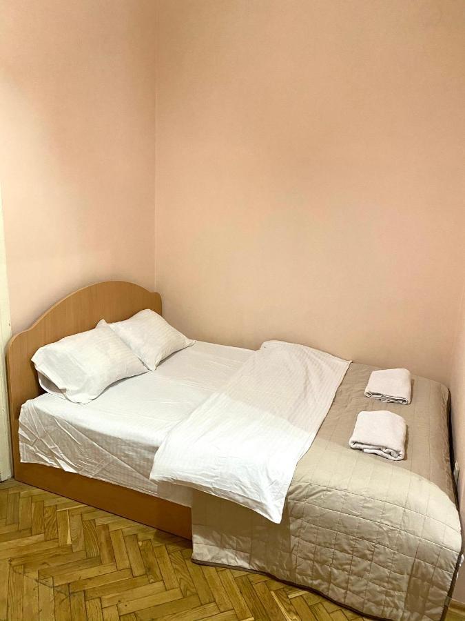 В Центрі Біля Ратуші Вулиця Площа Ринок 11 Lviv Dış mekan fotoğraf