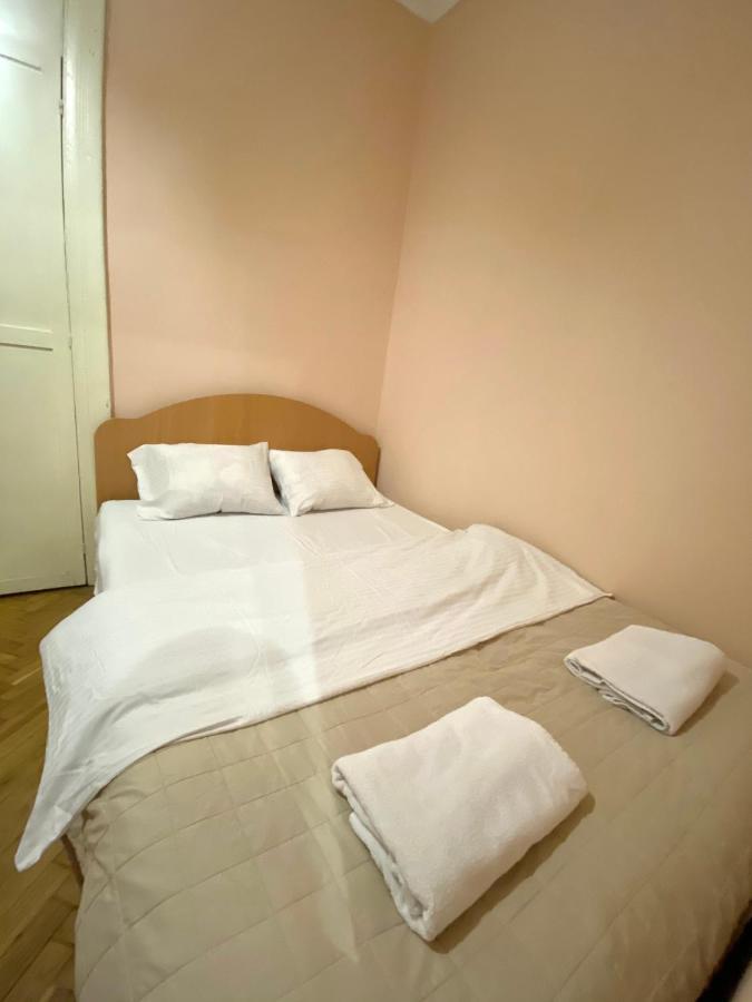 В Центрі Біля Ратуші Вулиця Площа Ринок 11 Lviv Dış mekan fotoğraf